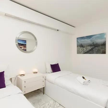 Laperouse Yourhosthelper Apartment *